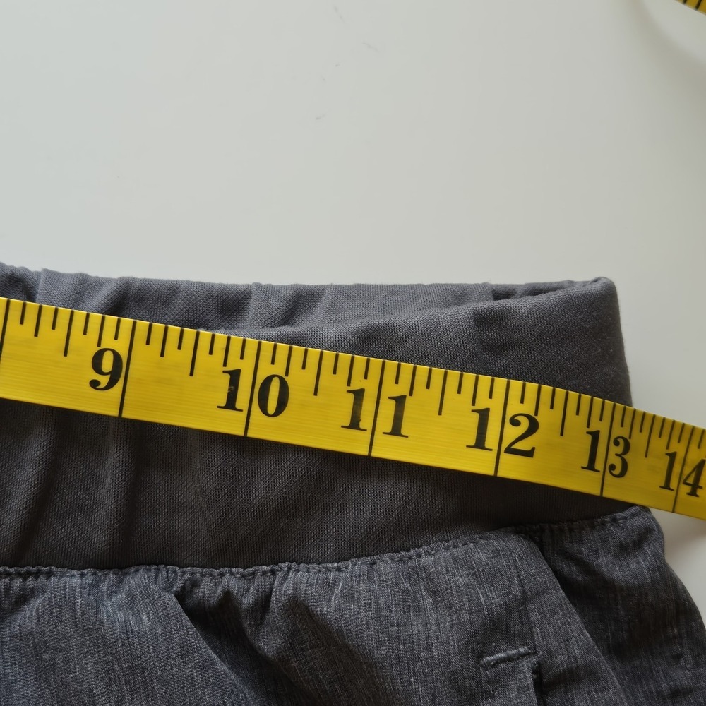 Champion Dark Gray Shorts Mens Size Small Pockets Drawstring Technical‎ Fabric - Picture 3 of 6